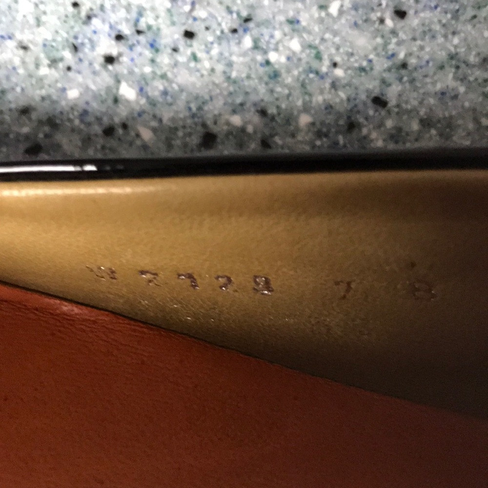 Robert Zur flats🧡 - Picture 7 of 8